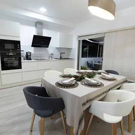 Tita بيت للعطل